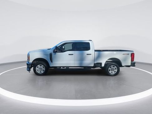 Used 2025 Ford F250 XLT image 5