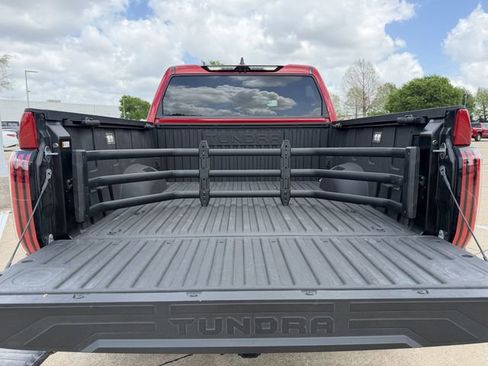 Used 2025 Toyota Tundra Platinum AWD/4WD image 33