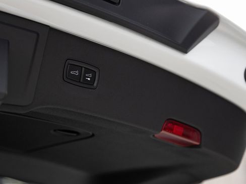 Used 2026 Porsche Cayenne image 30