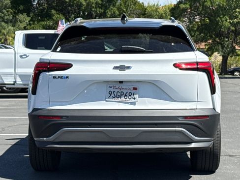 Used 2025 Chevrolet Blazer EV LT w/ Midnight/Sport Edition FWD image 6