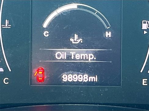 Used 2019 Jeep Renegade Altitude w/ Quick Order Package 2XM image 12