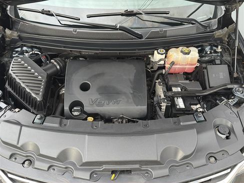 Used 2018 Chevrolet Traverse LT image 28