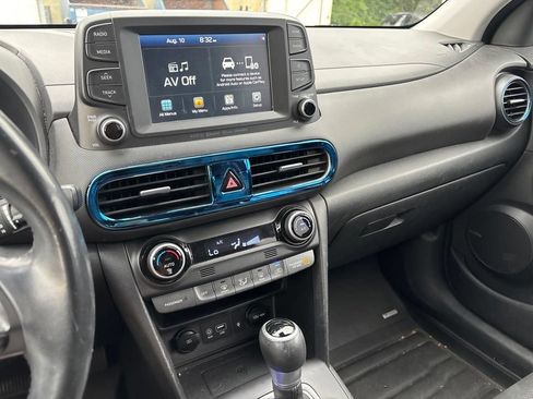 Used 2021 Hyundai Kona Limited FWD image 10