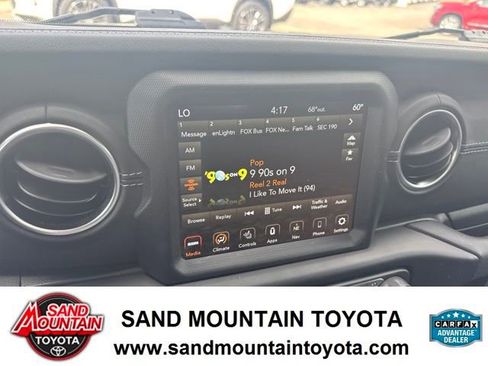 Used 2021 Jeep Gladiator Overland w/ Popular Equipment Package AWD/4WD image 23