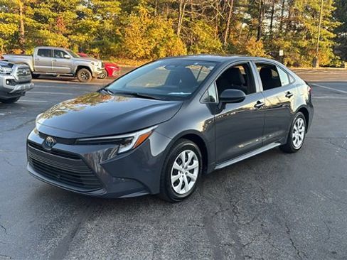Used 2024 Toyota Corolla LE image 38