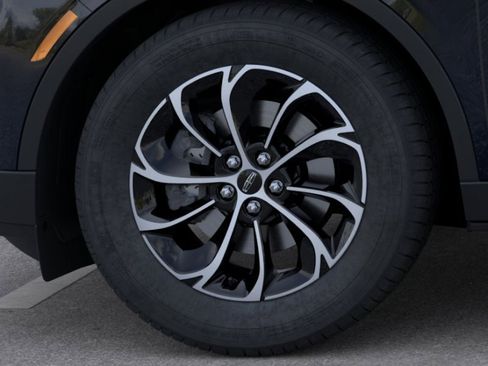 New 2026 Lincoln Nautilus Premier AWD/4WD image 19