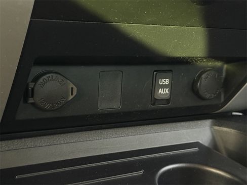 Used 2017 Toyota Tundra SR5 image 20