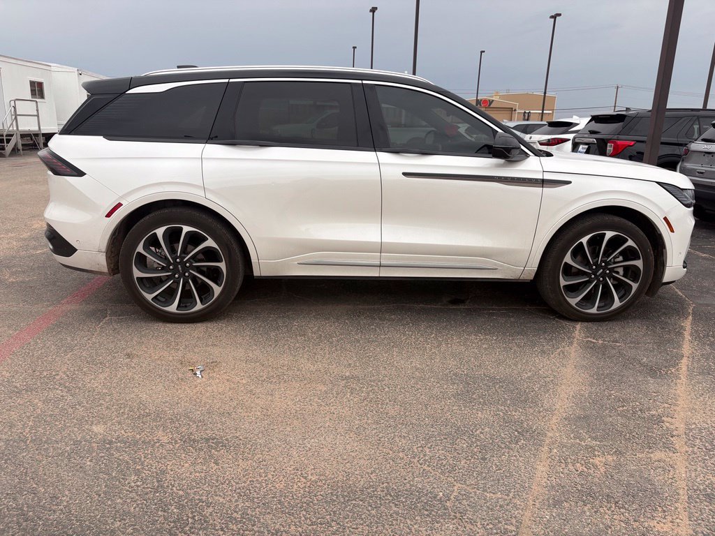 Used 2024 Lincoln Nautilus Black Label AWD/4WD image 10