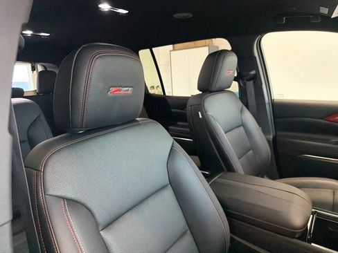 Used 2026 Chevrolet Traverse Z71 AWD/4WD image 38