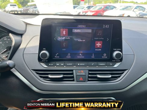 Certified 2025 Nissan Altima 2.5 S FWD image 17