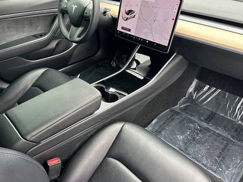 Used 2020 Tesla Model 3 image 17