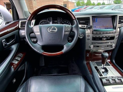 Used 2014 Lexus LX 570 4WD image 6