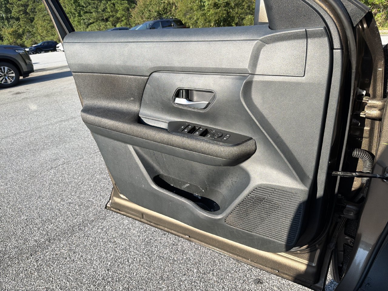 Certified 2025 Nissan Kicks SV FWD image 16