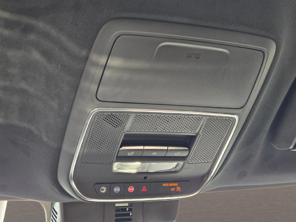 Used 2026 GMC Acadia Denali Ultimate w/ LPO, Floor Liner Package FWD image 32