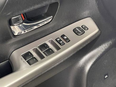 Used 2017 Toyota Prius V Five image 18