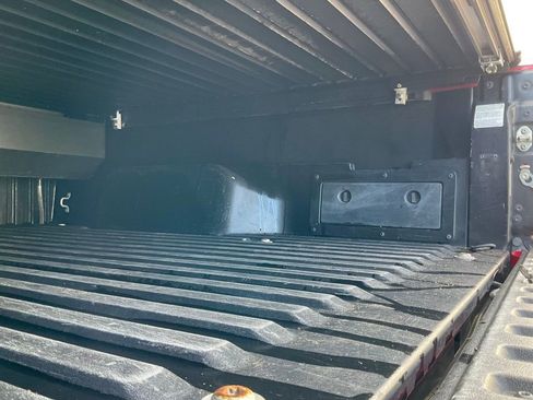 Used 2016 Toyota Tacoma SR5 image 18