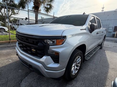 Used 2022 Chevrolet Silverado 1500 Custom RWD image 3