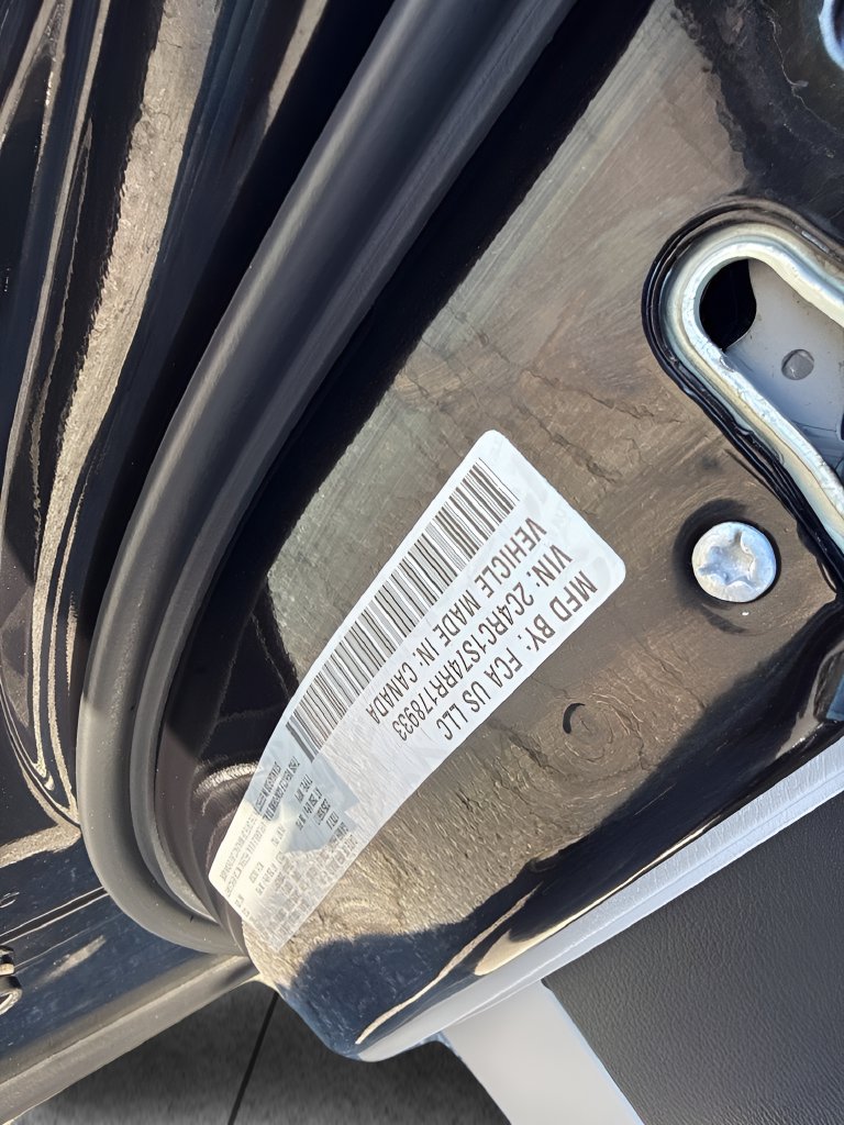 Used 2024 Chrysler Pacifica Limited FWD image 34