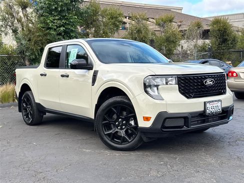 Used 2025 Ford Maverick XLT w/ XLT Luxury Package image 2