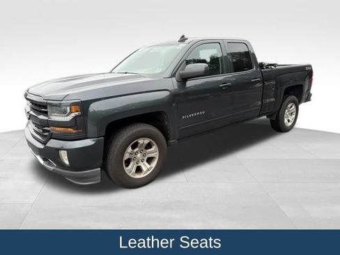 Used 2017 Chevrolet Silverado 1500 LT w/ All Star Edition AWD/4WD image 4