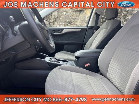 Certified 2022 Ford Escape SE image 18