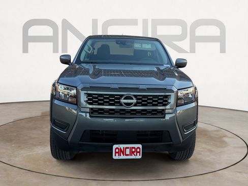 Used 2025 Nissan Frontier SV image 6