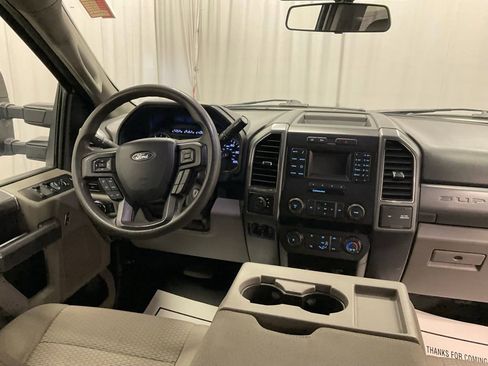 Used 2019 Ford F250 XLT w/ Camper Package AWD/4WD image 6