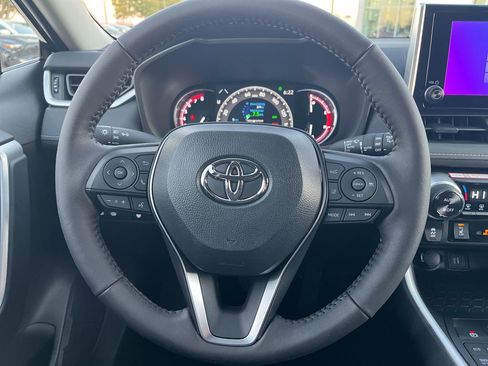 New 2025 Toyota RAV4 XLE image 15