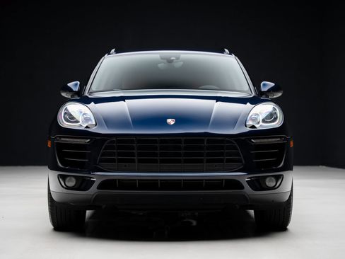 Used 2018 Porsche Macan AWD/4WD image 8