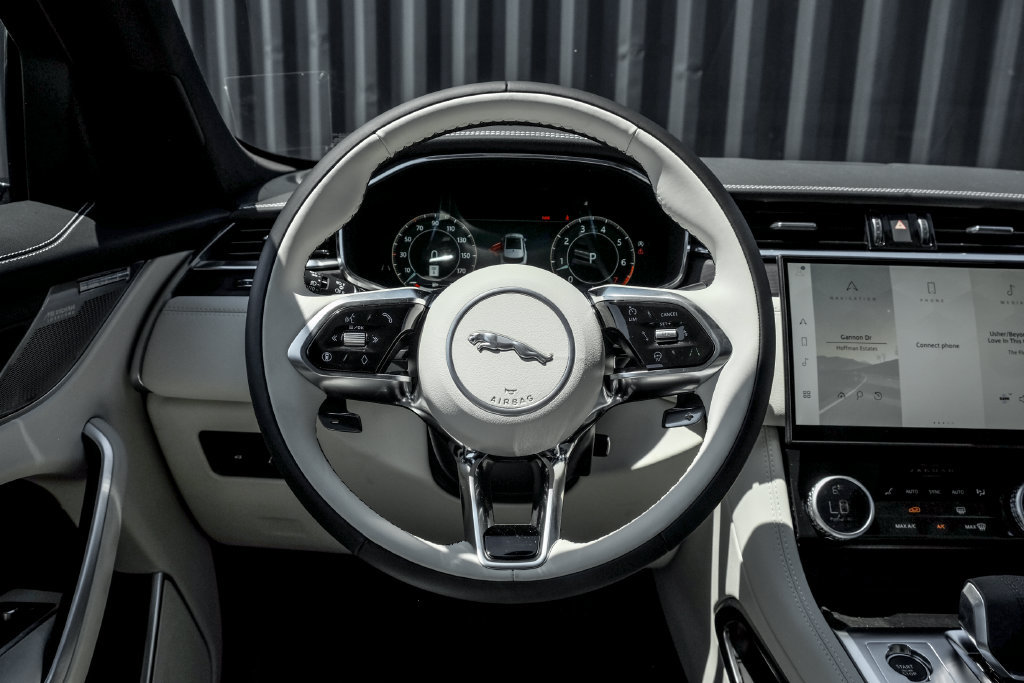 New 2026 Jaguar F-PACE R-Dynamic S AWD/4WD image 18