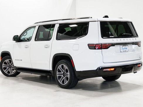 Used 2024 Jeep Wagoneer L Series II w/ Flexible Seating Group image 31