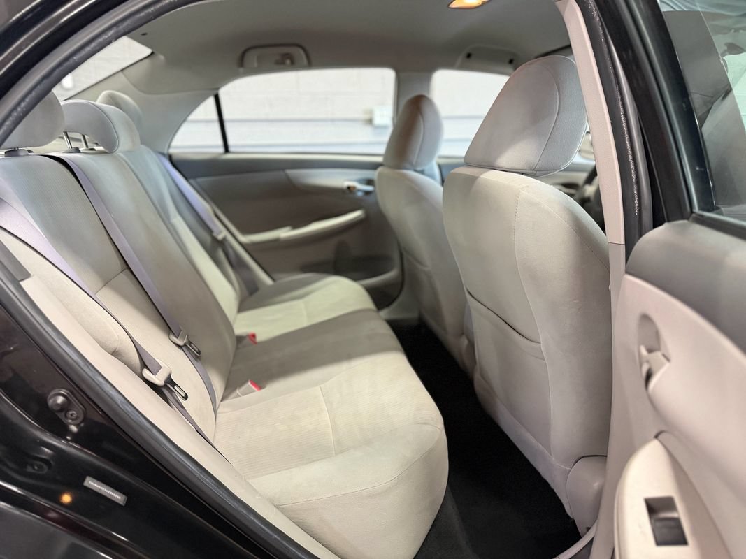 Used 2010 Toyota Corolla LE FWD image 17