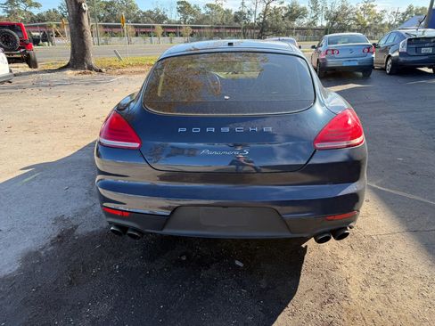 Used 2016 Porsche Panamera S image 3