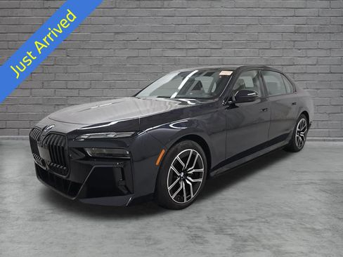 Used 2024 BMW i7 xDrive60 w/ Executive Package AWD/4WD image 1