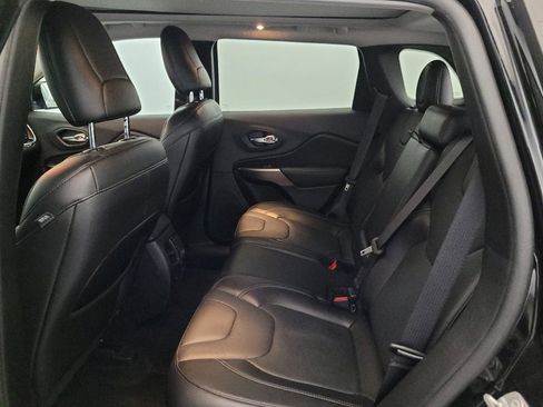 Used 2020 Jeep Cherokee Limited AWD/4WD image 18