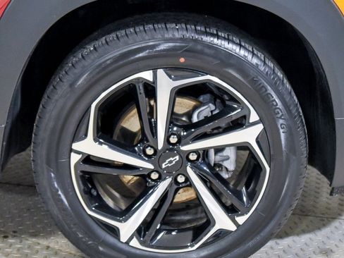 Used 2023 Chevrolet TrailBlazer RS w/ Sun and Liftgate Package image 13