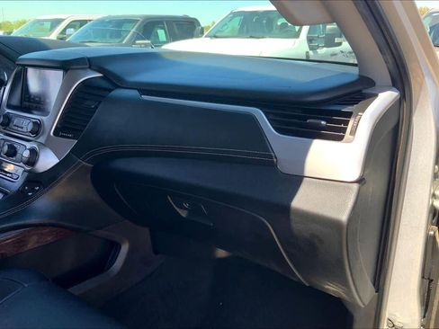 Used 2017 GMC Yukon SLT image 19