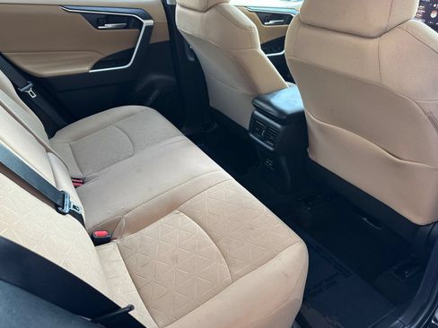 Used 2023 Toyota RAV4 XLE FWD image 19