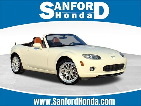 Used 2007 MAZDA MX-5 Miata Grand Touring w/ Premium Pkg image 1