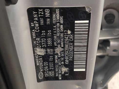 Used 2021 Hyundai Venue SEL w/ Premium Package FWD image 33