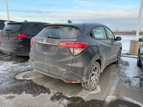 Used 2019 Honda HR-V Sport image 2