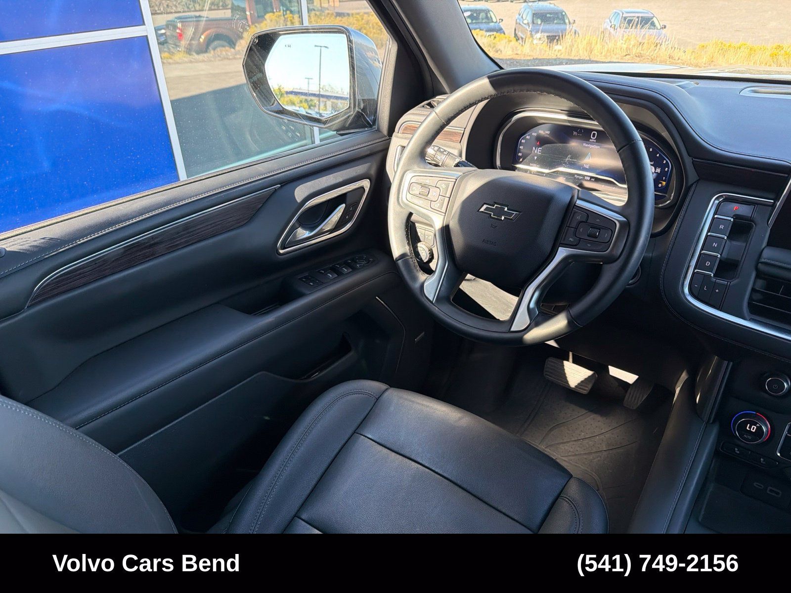 Used 2023 Chevrolet Tahoe Z71 w/ Luxury Package AWD/4WD image 12