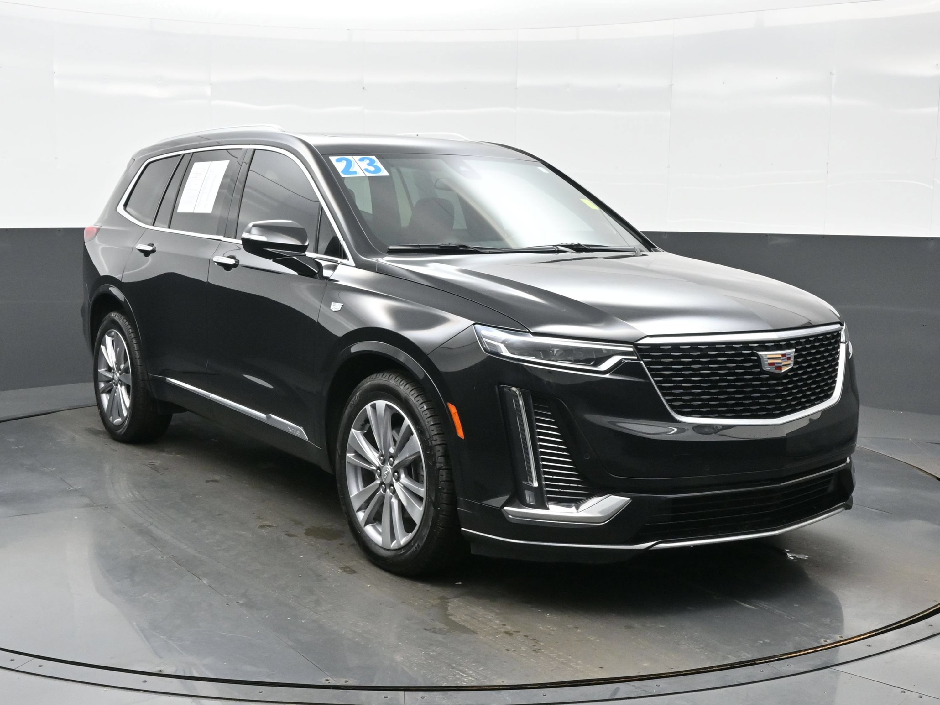 Used 2023 Cadillac XT6 Premium Luxury FWD image 8