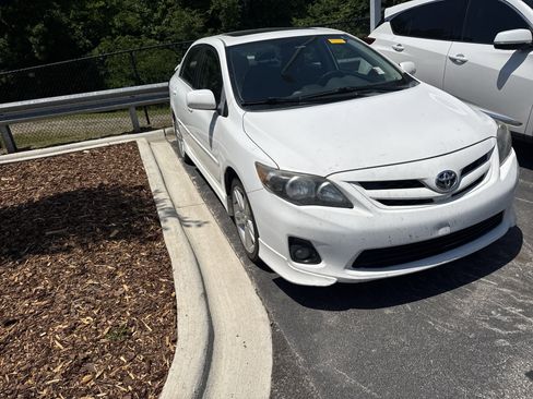 Used 2013 Toyota Corolla S w/ Premium Pkg FWD image 3