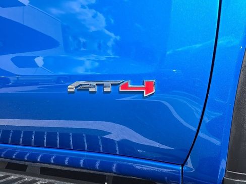 Used 2022 GMC Sierra 1500 AT4 AWD/4WD image 10
