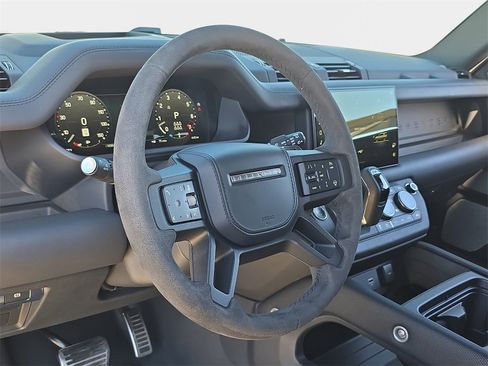 Certified 2024 Land Rover Defender 130 V8 image 17