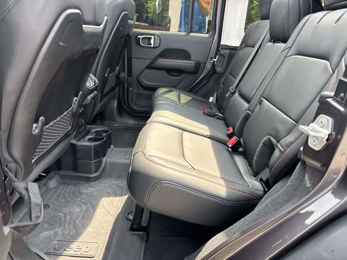 Certified 2025 Jeep Wrangler 4WD Unlimited Rubicon w/ Convenience Group image 13