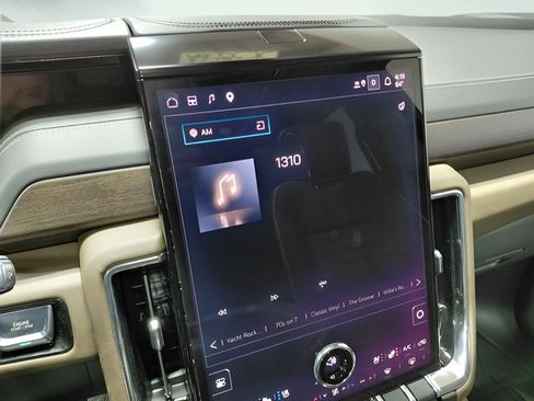 Used 2026 GMC Yukon XL Denali Ultimate w/ LPO, Get Active Package AWD/4WD image 40