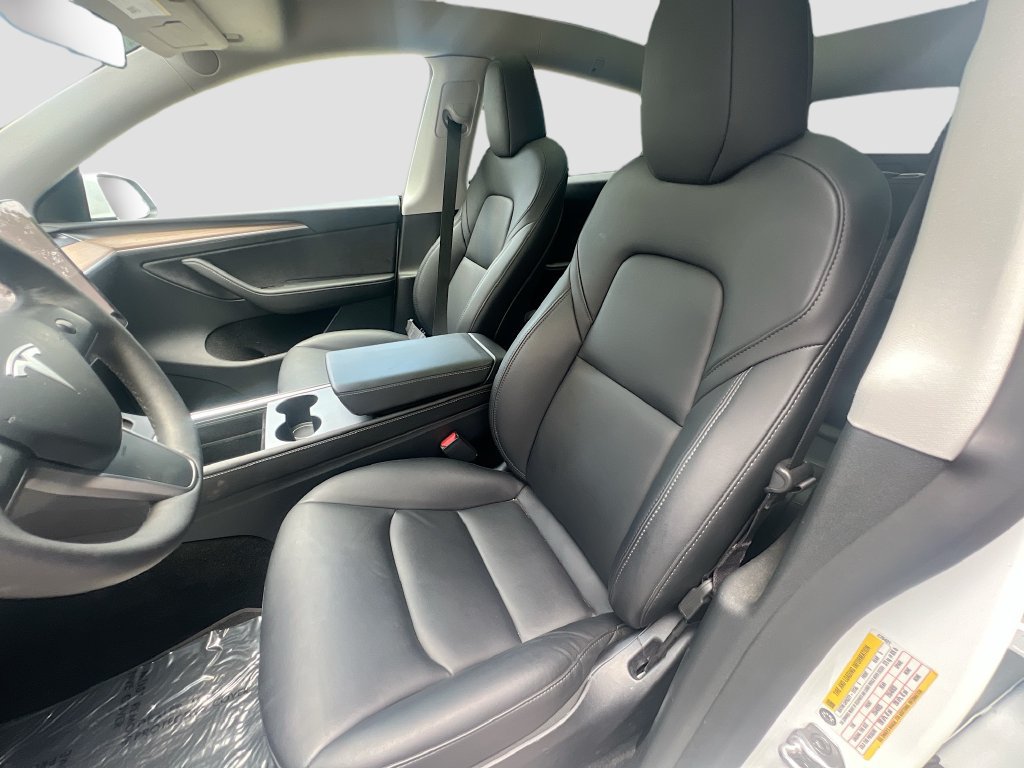 Used 2025 Tesla Model Y Long Range RWD image 22