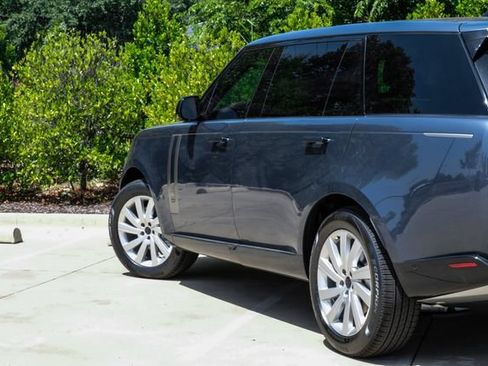 New 2026 Land Rover Range Rover Long Wheelbase SE AWD/4WD image 14
